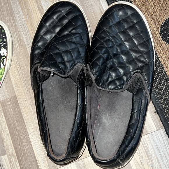 Old navy slide on sneaker bundle of three - Picture 3 of 7